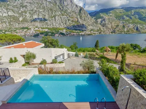 Prodaja, kuća, 456m², Prčanj, Kotor - image 17