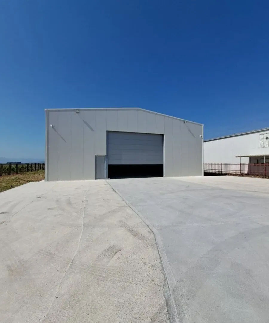 Rent, office space, 584m², Tuzi, Podgorica