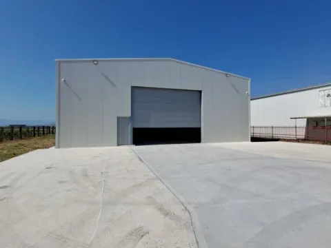 Rent, office space, 584m², Tuzi, Podgorica - image 1