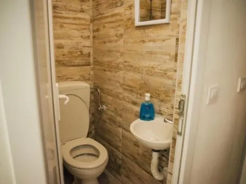 Izdavanje, trosoban stan, 100m², Gradiošnica, Tivat - image 3