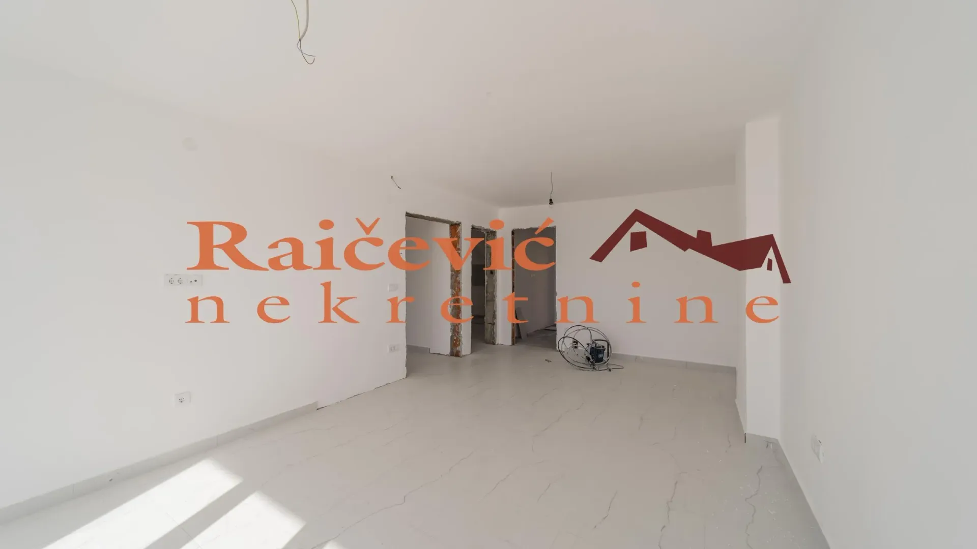 Prodaja, trosoban stan, 80m², Grocka, Beograd