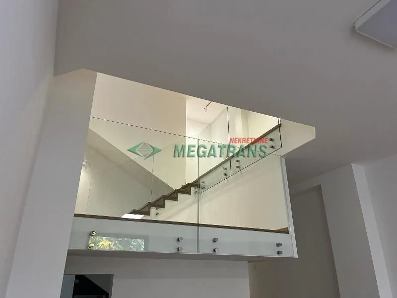 Rent, house, 247m², Petrovaradin, Novi Sad