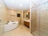 Izdavanje, kuća, 320m², Zlatica, Podgorica - image 19