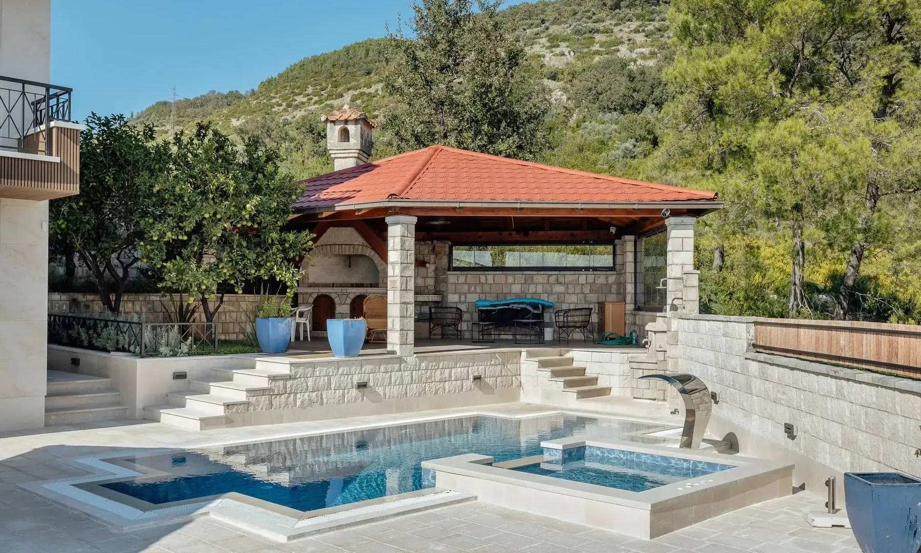 Sale, house, 240m², Kavač, Kotor