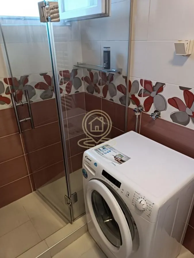 Izdavanje, trosoban stan, 77m², Banjica, Voždovac Sve Podlokacije