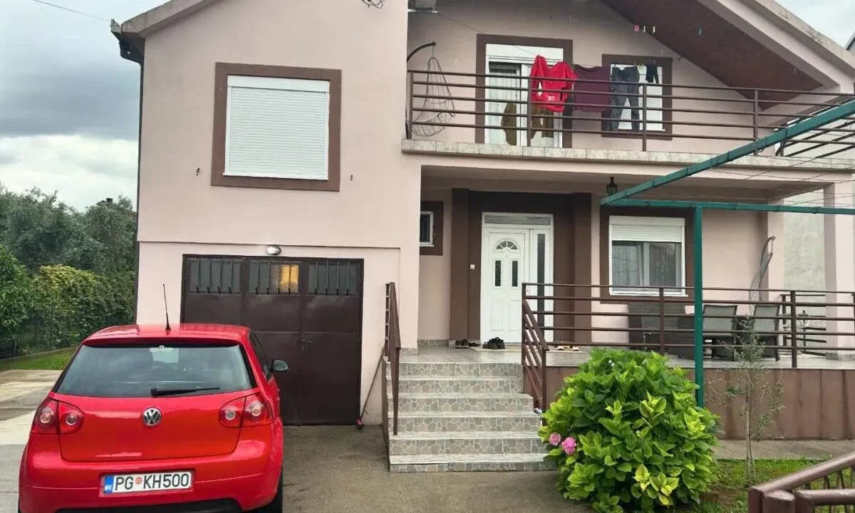 Prodaja, kuća, 191m², Tološi, Podgorica