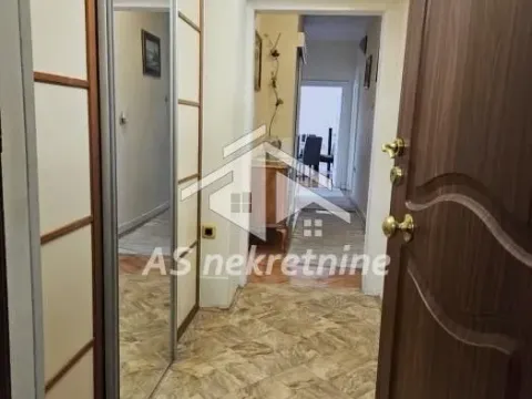 Izdavanje, četvorosoban stan, 86m², Savski Venac, Beograd - image 26