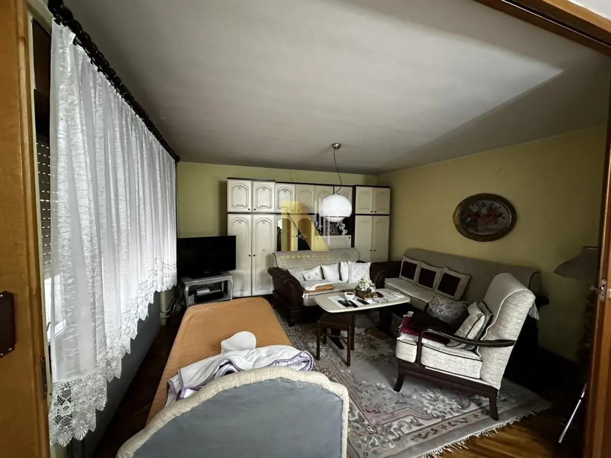Prodaja, kuća, 281m², Centar, Žabljak
