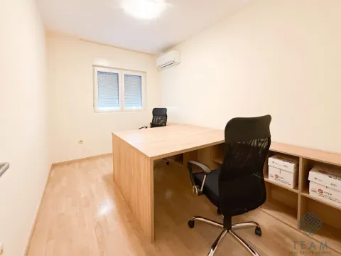 Prodaja, dvosoban stan, 68m², City Kvart, Podgorica - image 7