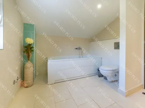 Sale, house, 240m², Centar, Kotor - image 13