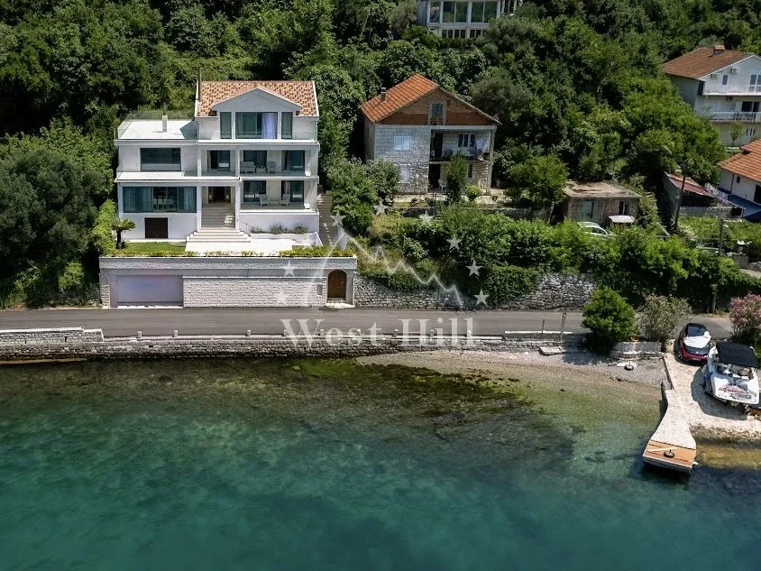 Sale, house, 423m², Lepetani, Tivat