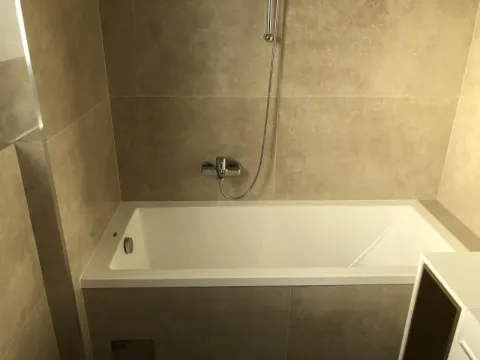 Izdavanje, četvorosoban stan, 118m², Savski Venac, Beograd - image 16