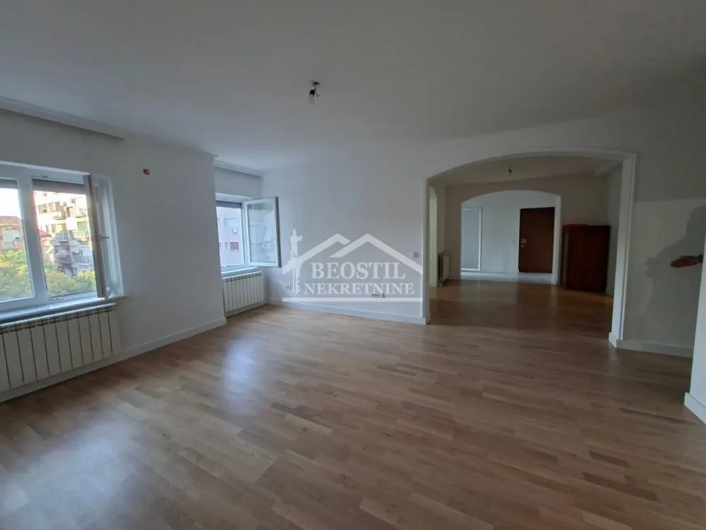 Prodaja, četvorosoban stan, 90m², Tašmajdan, Palilula Sve Podlokacije