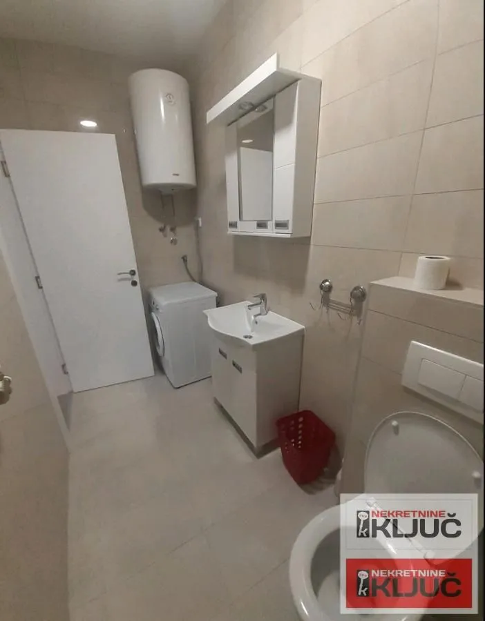 Izdavanje, jednosoban stan, 45m², Petrovaradin, Novi Sad
