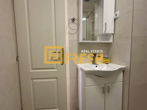 Izdavanje, dvosoban stan, 89m², Centar, Podgorica - image 11