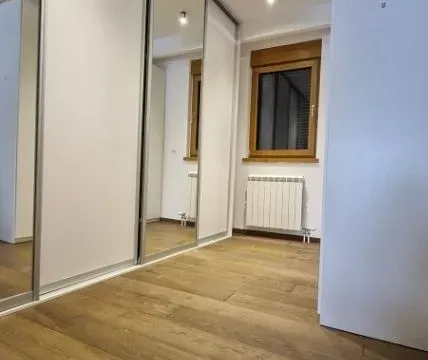 Izdavanje, četvorosoban stan, 204m², Kalenić Pijaca, Vračar Sve Podlokacije - image 10