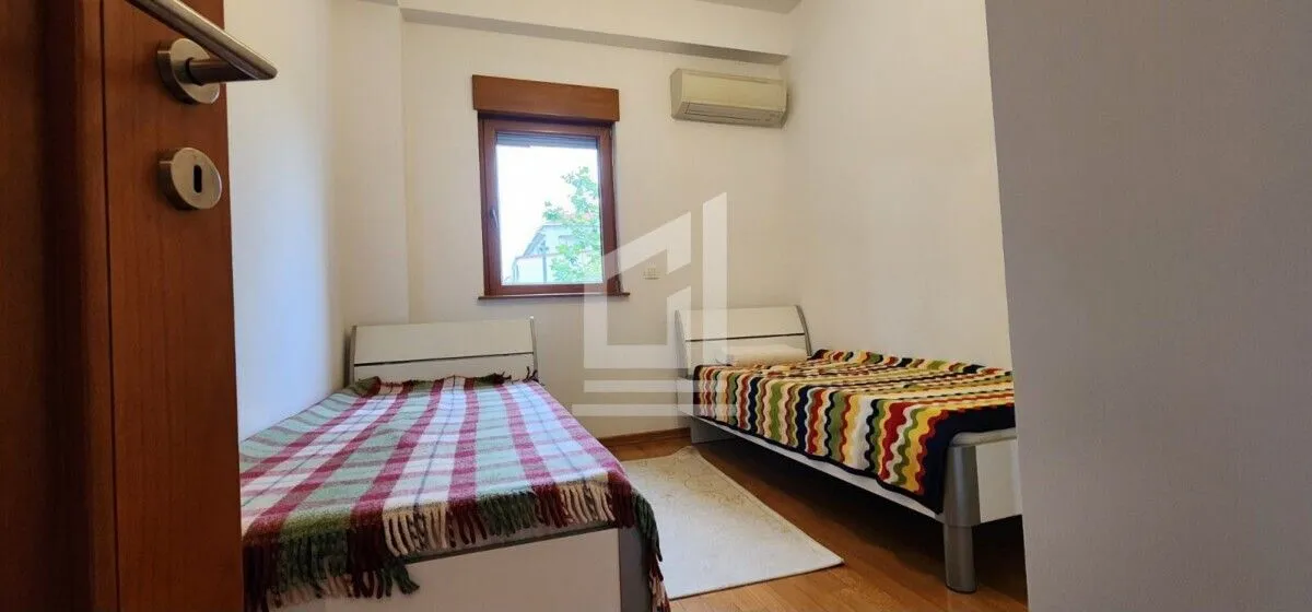 Izdavanje, trosoban stan, 105m², Preko Morače, Podgorica