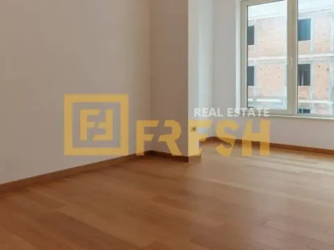 Prodaja, trosoban stan, 114m², Centar, Podgorica - image 4