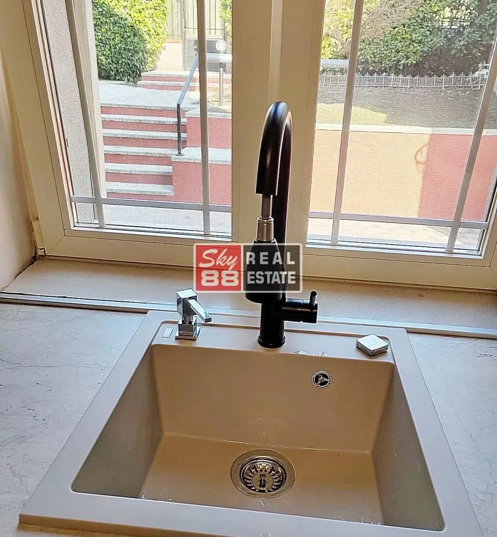 Rent, house, 565m², Savski Venac, Beograd