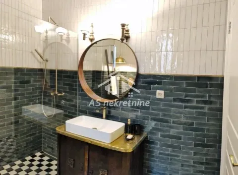 Rent, four bedroom apartment, 140m², Kalenić Pijaca, Vračar Sve Podlokacije - image 17