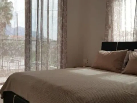 Izdavanje, dvosoban stan, 75m², Dumidran, Tivat - image 3