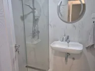 Izdavanje, garsonjera, 33m², Bečići, Budva - image 6