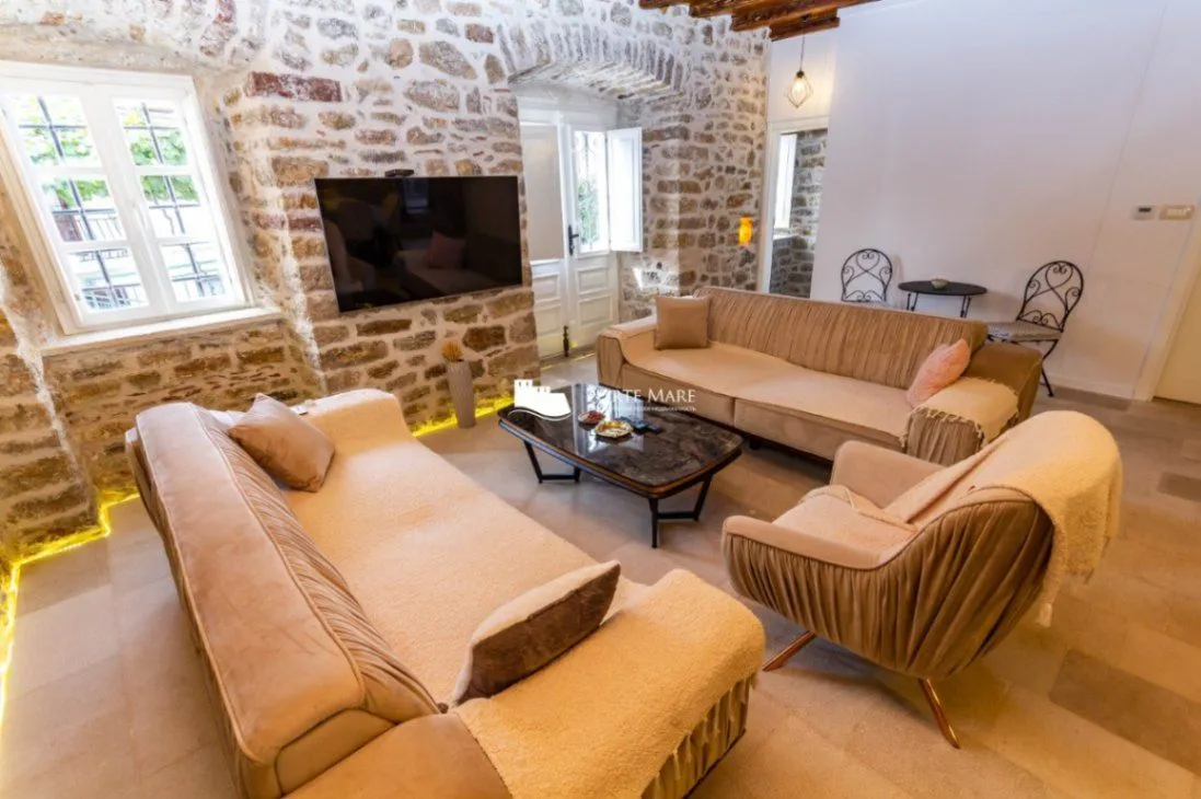 Prodaja, dvosoban stan, 68m², Srbina, Herceg Novi