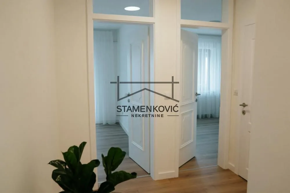 Prodaja, trosoban stan, 74m², Petrovaradin, Novi Sad