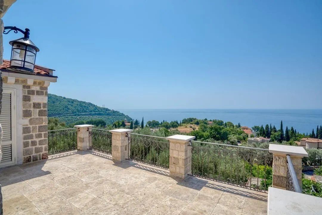 Sale, house, 500m², Reževići, Budva