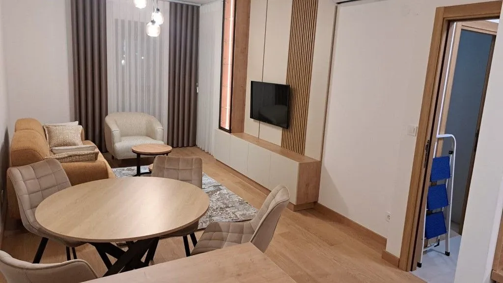 Izdavanje, jednosoban stan, 47m², New City, Podgorica