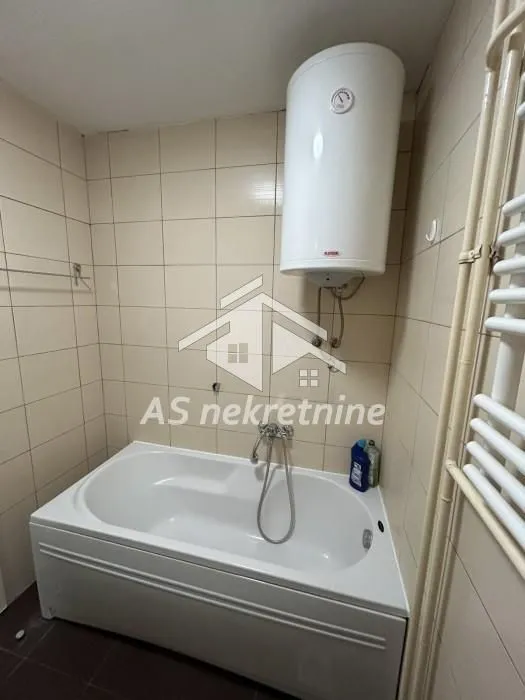 Izdavanje, dvosoban stan, 48m², Cvetkova Pijaca, Zvezdara Sve Podlokacije
