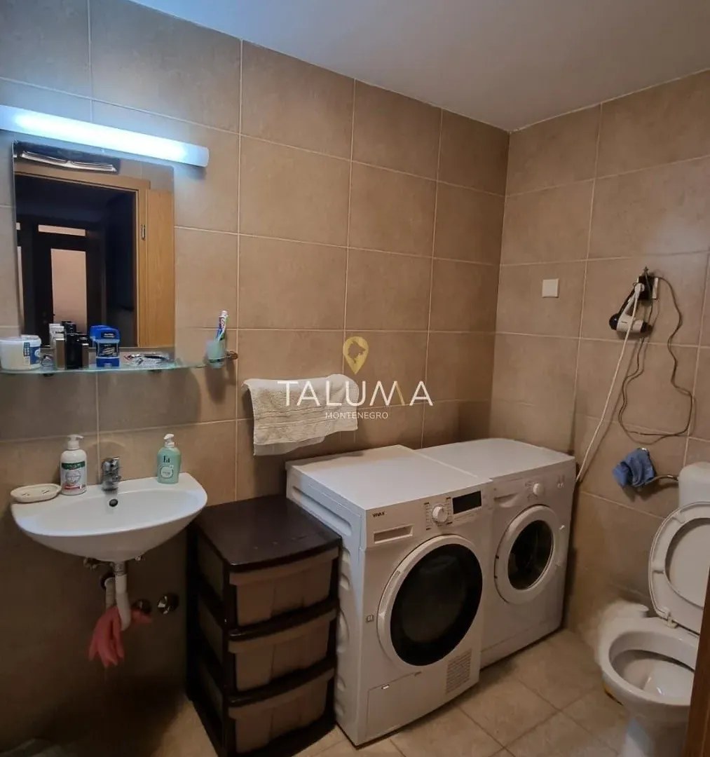 Sale, two bedroom apartment, 76m², Bjeliši, Bar