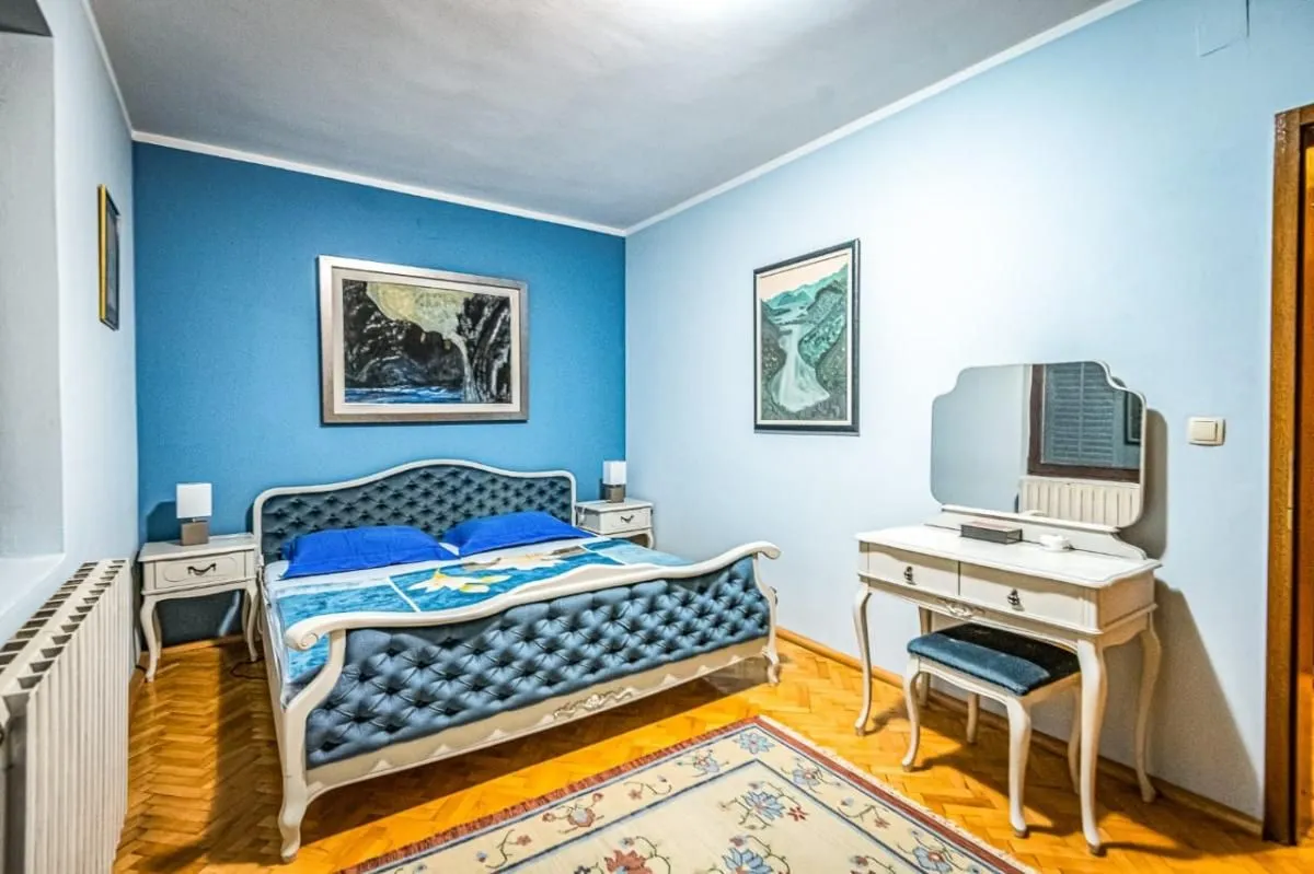 Prodaja, kuća, 280m², Masline, Podgorica