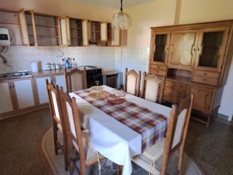 Izdavanje, četvorosoban stan, 95m², Zelenika, Herceg Novi - image 2