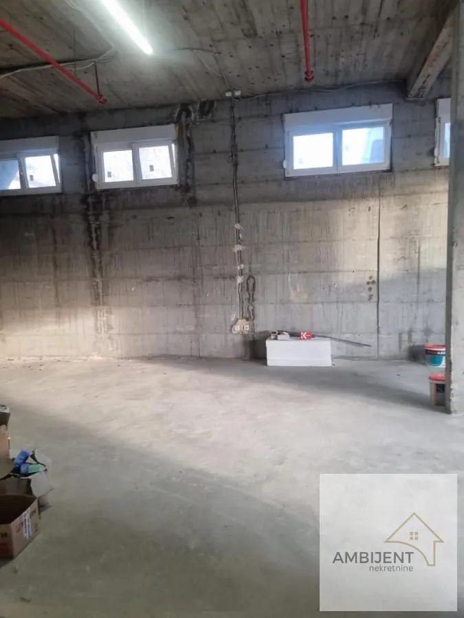 Rent, office space, 600m², Zvezdara Sve Podlokacije, Beograd