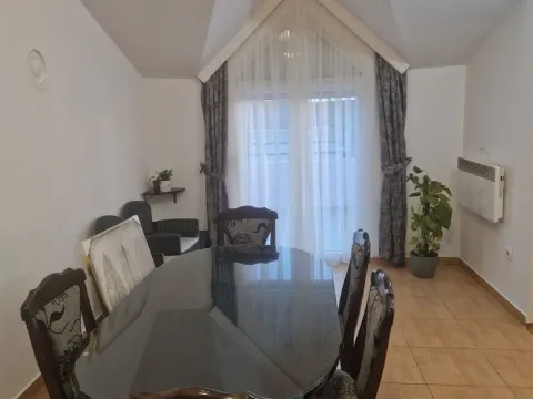 Rent, two bedroom apartment, 115m², Tološi, Podgorica - image 8