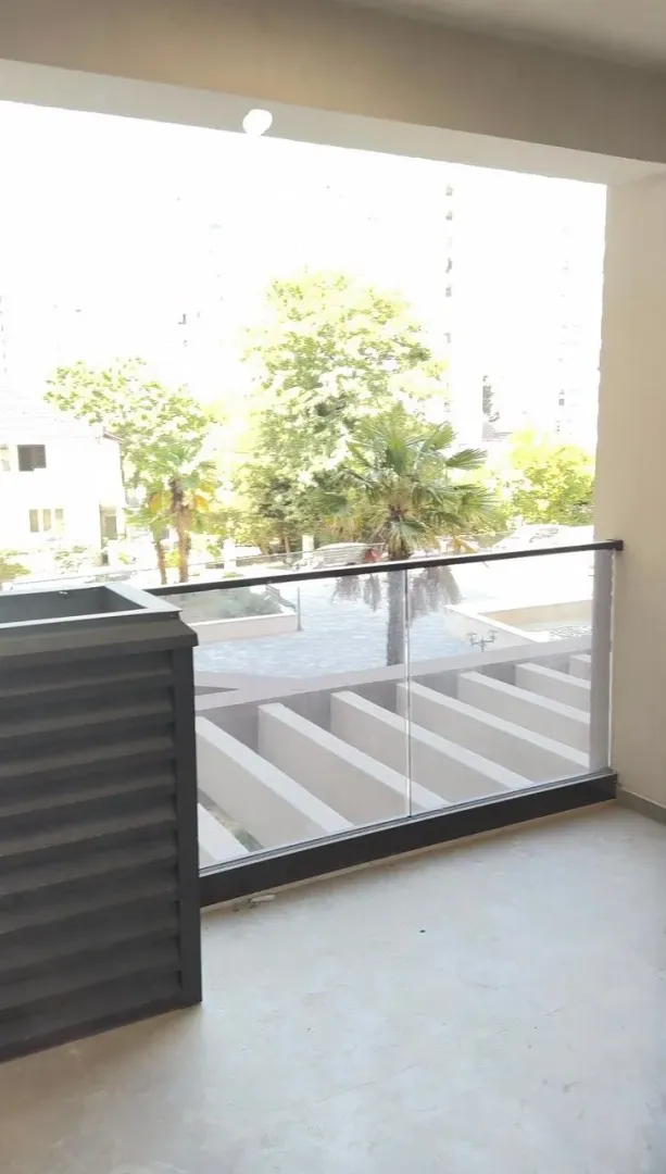 Prodaja, jednosoban stan, 54m², Centar, Bar