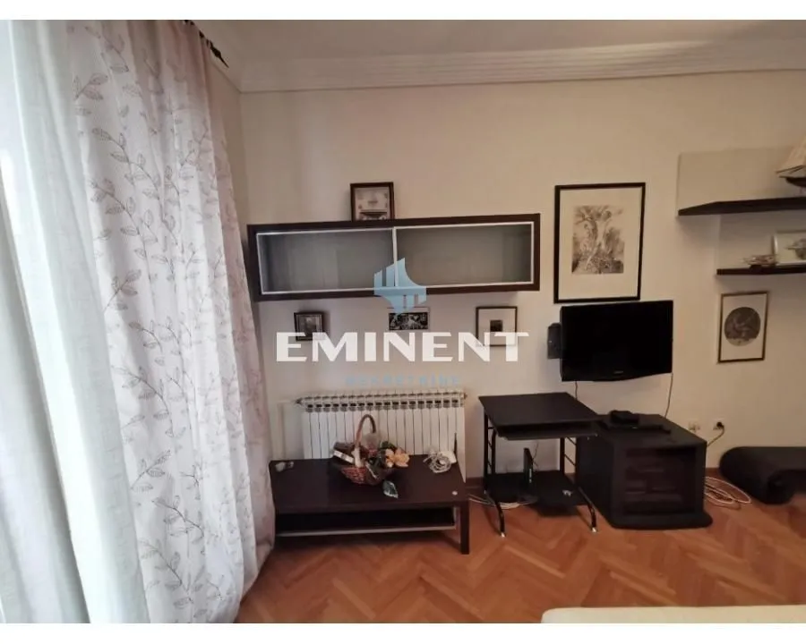 Rent, two bedroom apartment, 67m², Stari Grad, Beograd