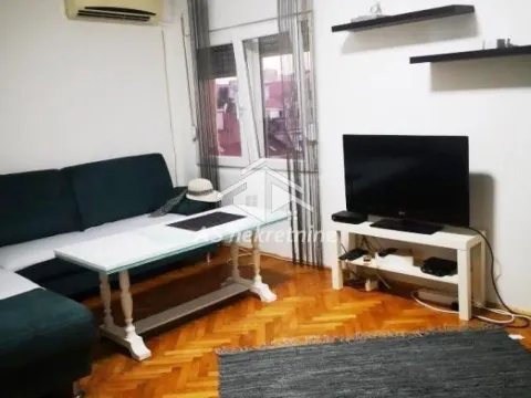 Izdavanje, dvosoban stan, 50m², Stari Grad, Beograd