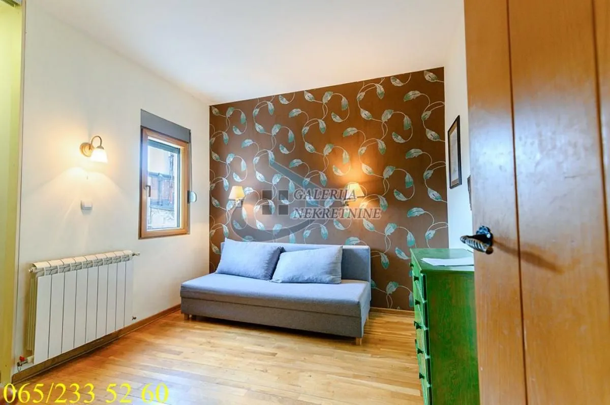 Sale, three bedroom apartment, 78m², Stari Grad, Beograd