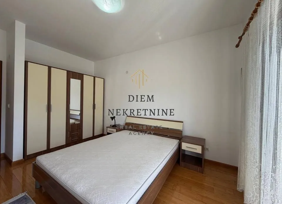 Prodaja, jednosoban stan, 65m², Centar, Bar