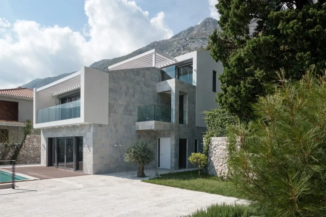Sale, house, 669m², Strp, Kotor