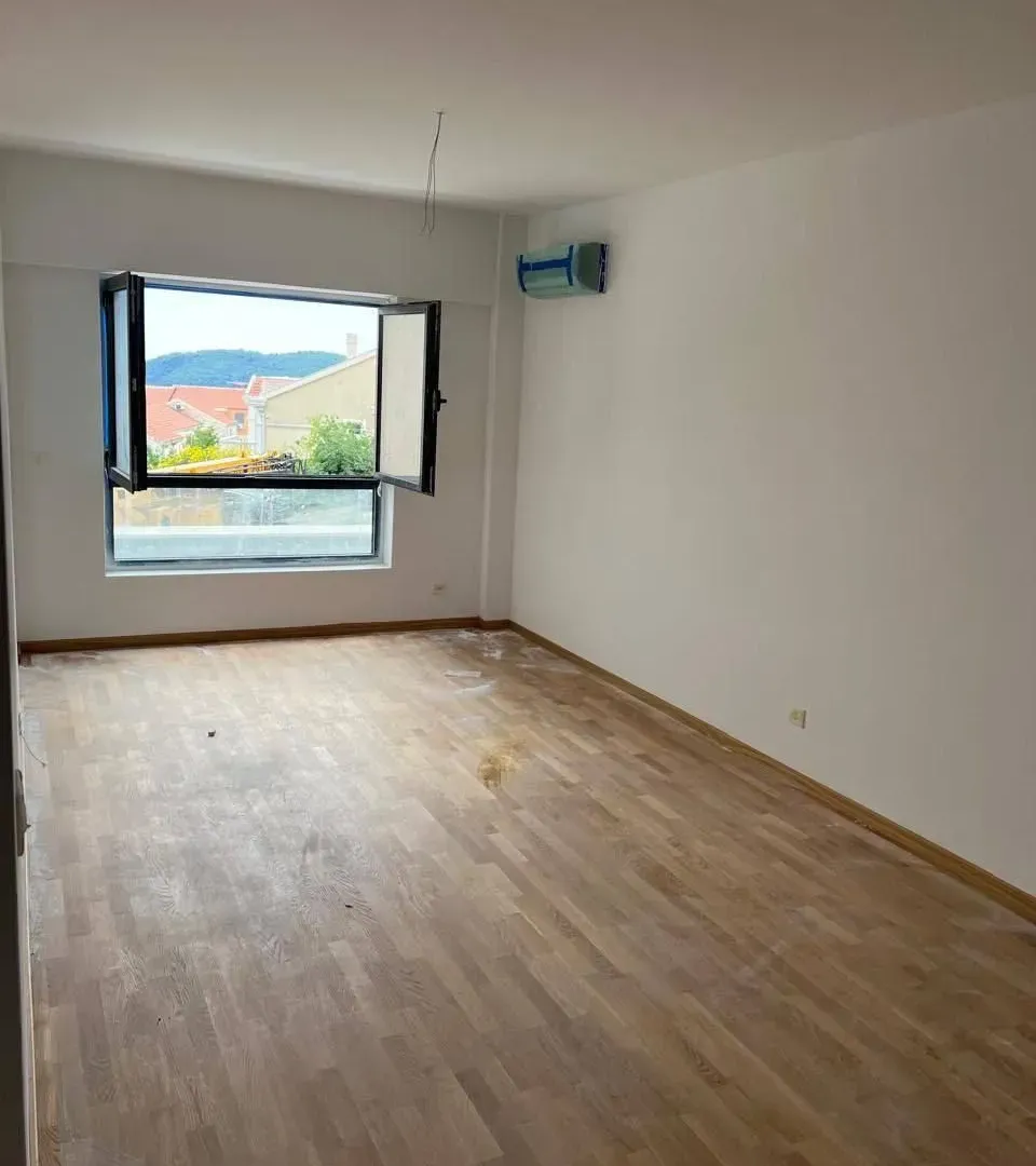 Sale, one bedroom apartment, 45m², Bečići, Budva