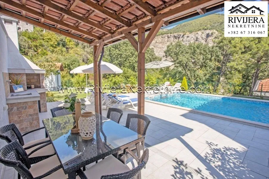 Prodaja, kuća, 272m², Baošići, Herceg Novi