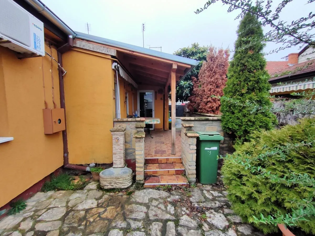 Prodaja, kuća, 250m², Telep, Novi Sad Sve Podlokacije