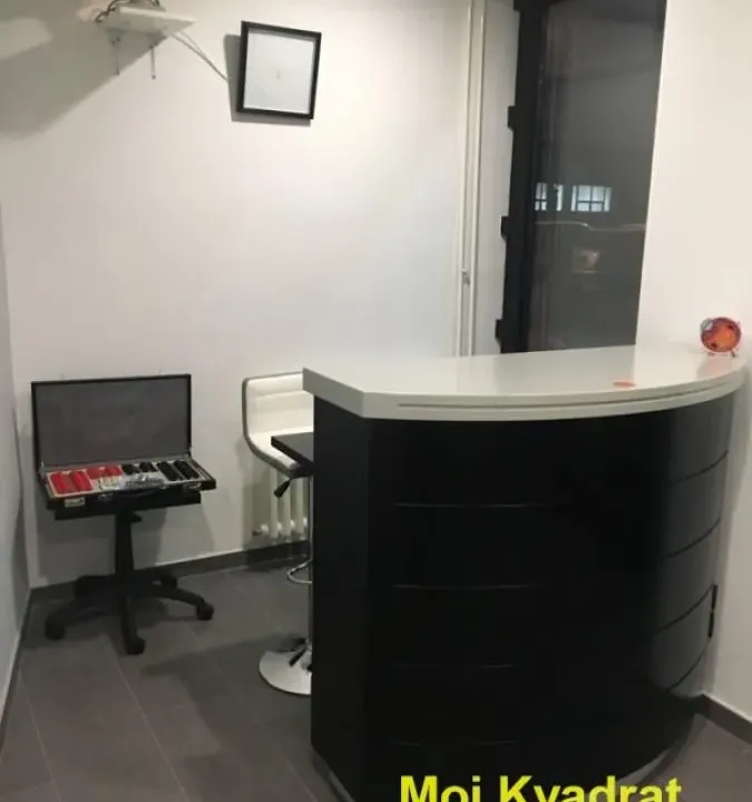 Izdavanje, poslovni prostor, 50m², Stari Grad, Beograd