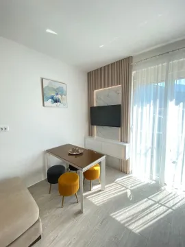 Rent, one bedroom apartment, 50m², Bečići, Budva - image 6