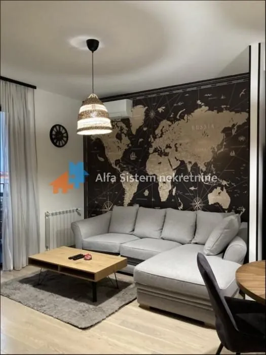 Izdavanje, dvosoban stan, 55m², Savski Venac, Beograd