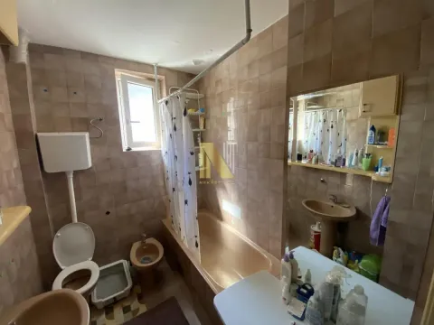 Prodaja, kuća, 223m², Sremska Kamenica, Petrovaradin - image 18