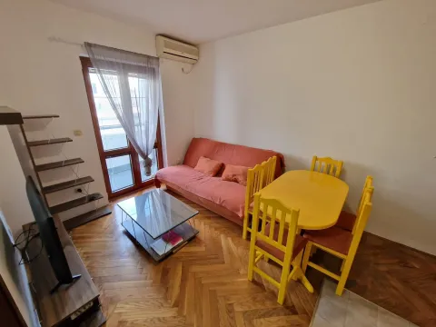Izdavanje, jednosoban stan, 34m², Budva, Crna Gora - image 10